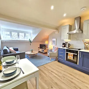 Bootham Loft Apartment